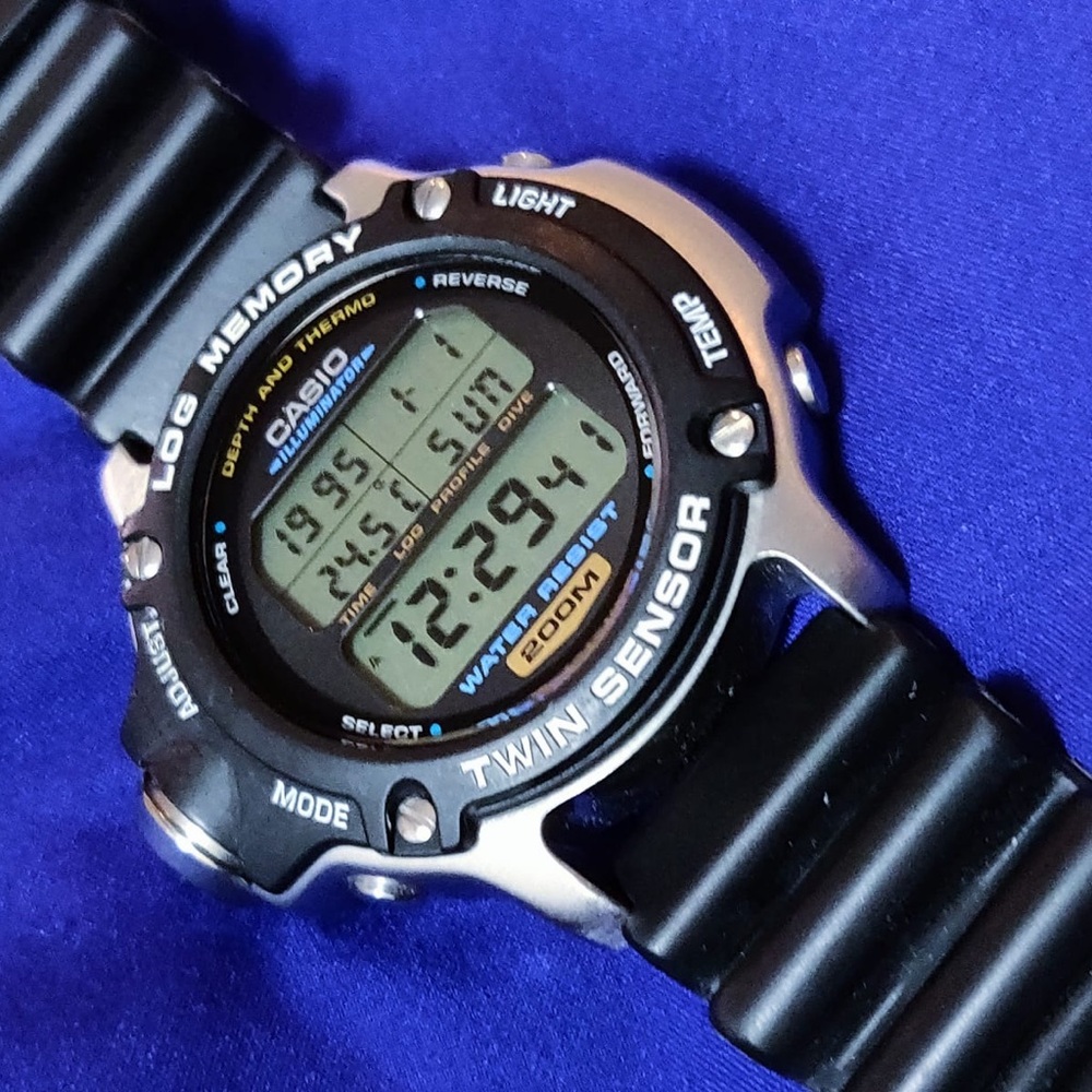 Vintage CASIO Digital Watch Air Diver Scuba Twin Sensor DEP-610 Men's Watch